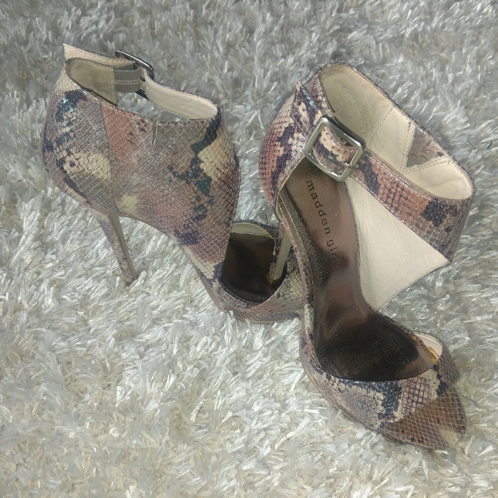 Madden Girl Sandals